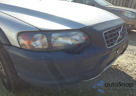 2001 Volvo V70 Xc из США, поврежденный, VIN YV1SZ58D111010111